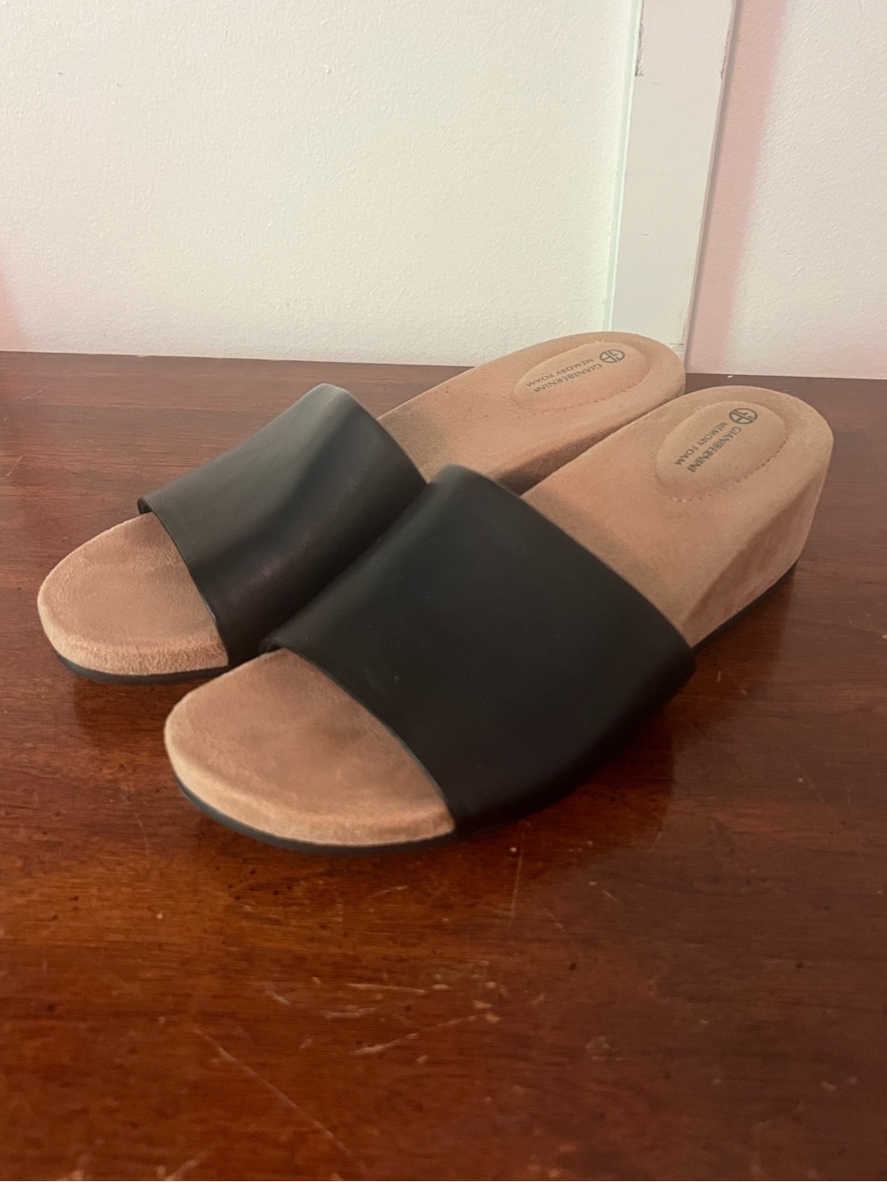 Giani Bernini Black Slide Wedge Sandals with Tan Footbed size 7
